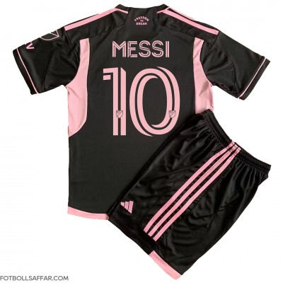 Inter Miami Lionel Messi #10 Bortadräkt Barn 2023-24 Kortärmad (+ Korta byxor)
